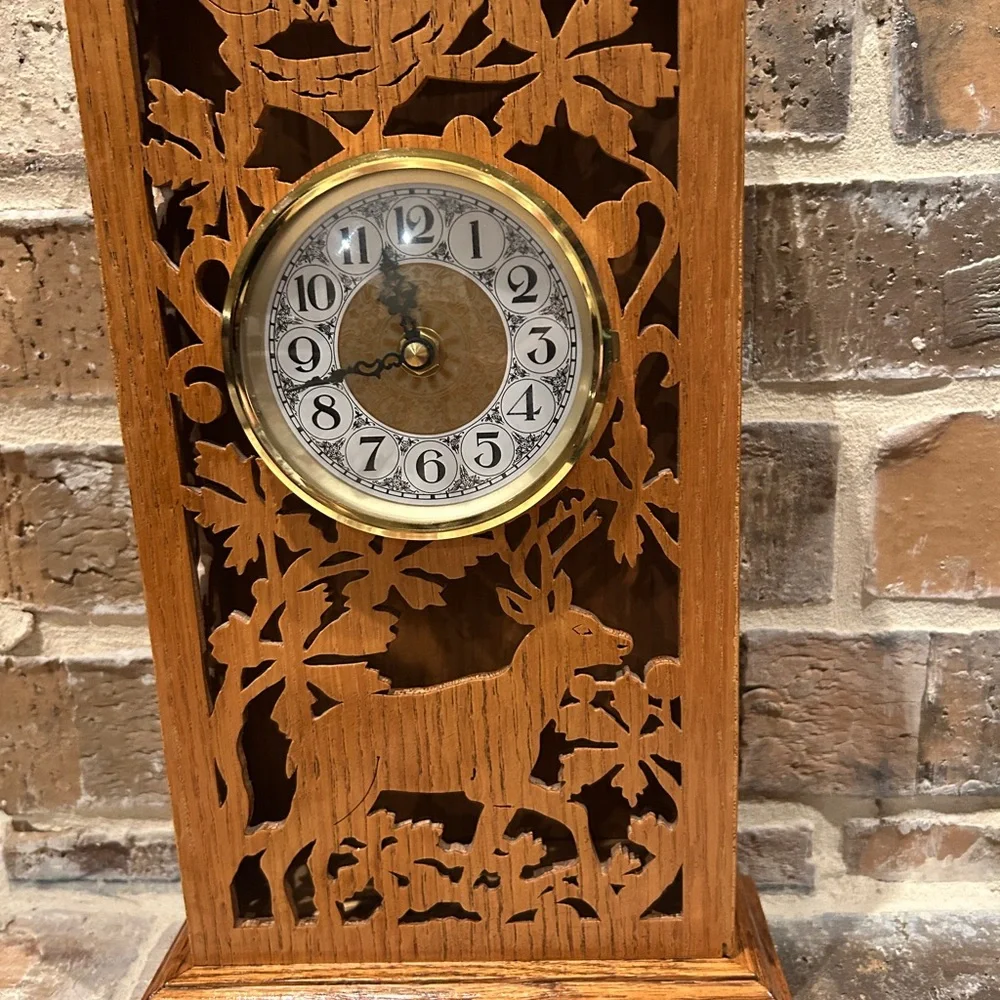 Elegant Brown Wooden Mantel Clock